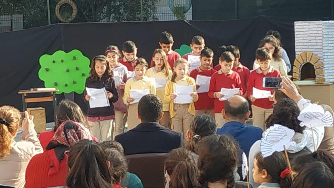 Bağarası Cemil Midilli Ortaokulu 10 Aralık Dünya İnsan Hakları Gününü çeşitli etkinliklerle kutladı.