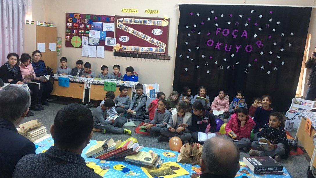 Foça Okuyor Projesi ile kitap okuma etkinliğimiz Yenibağarası Nadire Sanlı İlkokulu'nda gerçekleştirildi. 