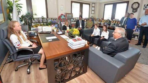 23 Nisan Temsili Belediye Başkanlığı 
