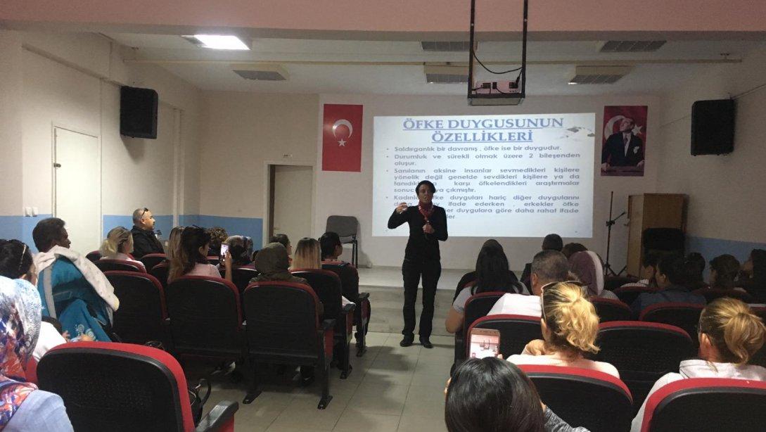 Foça Halk Eğitimi Merkezi Veli Eğitim Akademisi YeniFoça'daydı