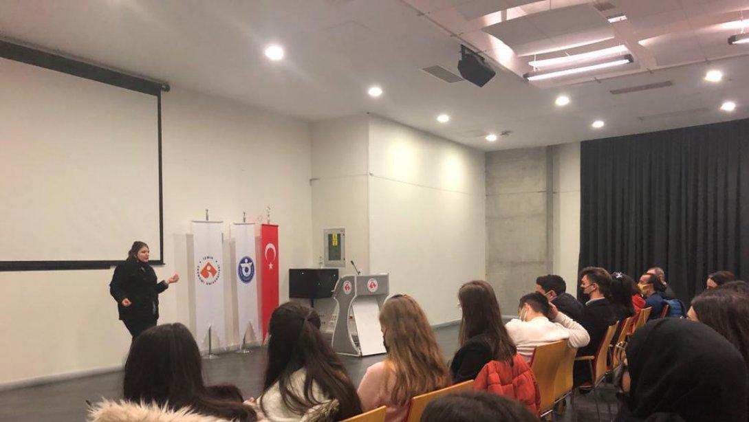 Reha Midilli Anadolu Lisesi öğrencilerimizin İzmir Ekonomi Üniversitesi gezisi